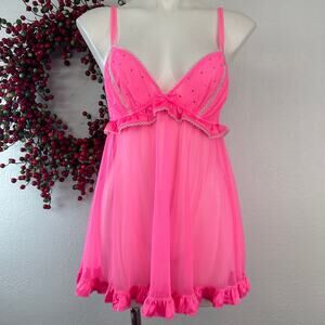 Victoria’s Secret sexy little things… Babydoll chemise
Hot pink size large